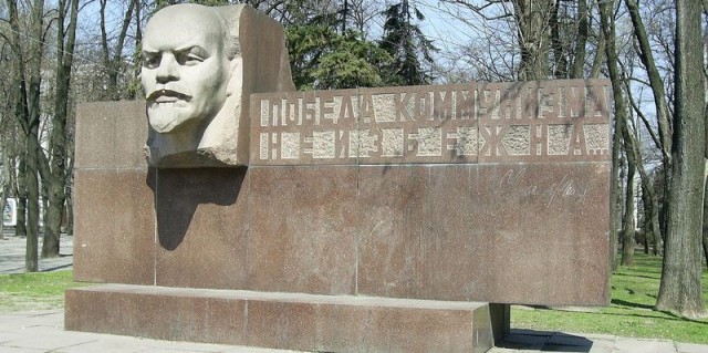 Итальянка. Спасибо за все... Макрон и Меркель