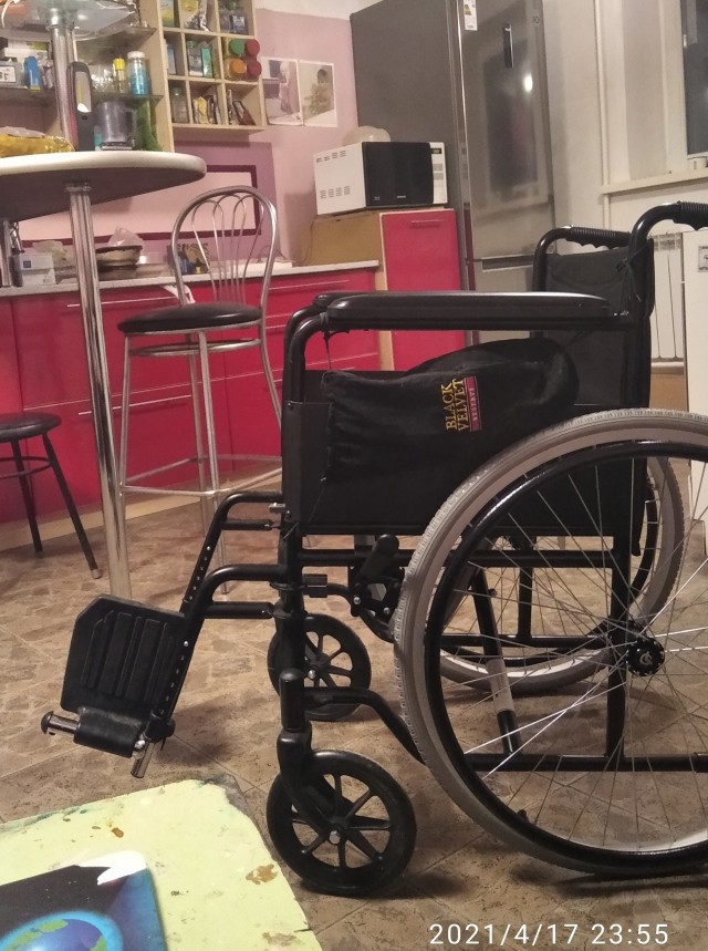 Приобрел инвалидную коляску, делюсь опытом эксплуатации