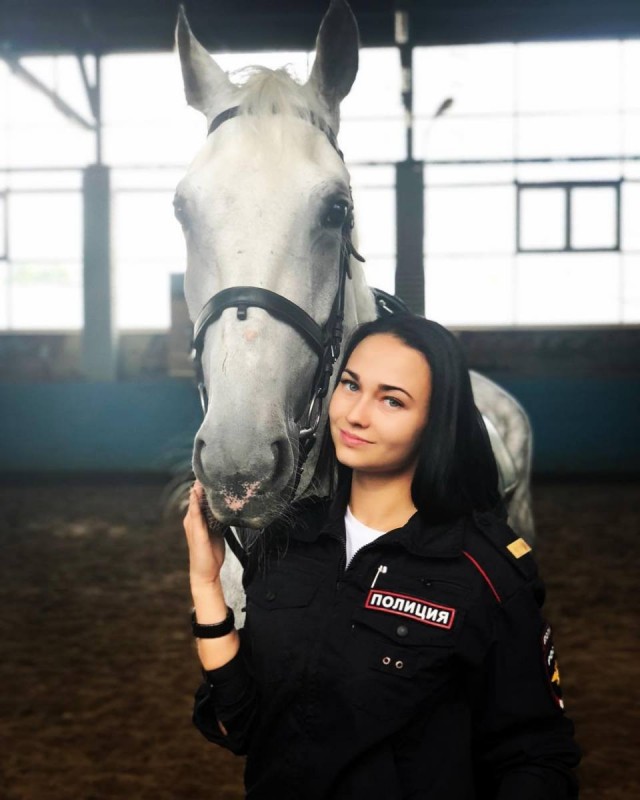 Скоро она станет Главнокомандующим Галактики