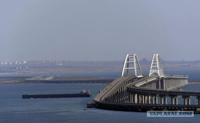 Силы ПВО отразили украинский удар ракетами ATACMS по Крымскому мосту