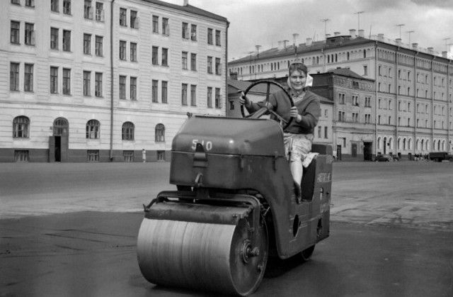 Москва и москвичи. Двадцатый век. 12.05.25