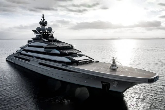 Вчерашние телодвижения супер-яхты Nord