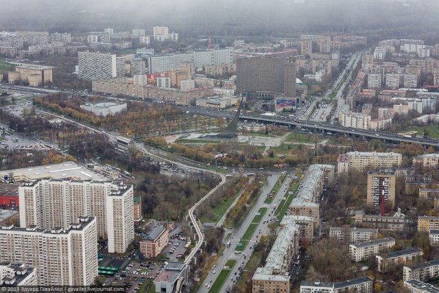 Советские покорители космоса