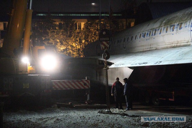 Ту–​​144. Казань. Перевозка на новое место