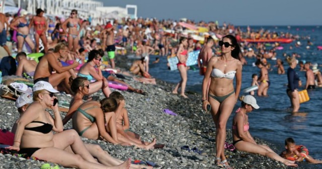 Курорты Краснодарского края закроют для непривитых граждан с 1 августа