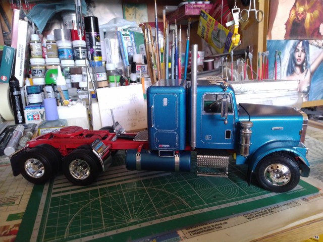 Немного моделизма. Freightliner FLC