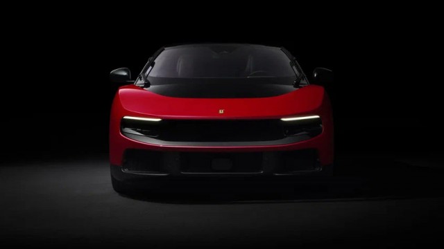 Весь тираж Ferrari Luce раскупили в Китае