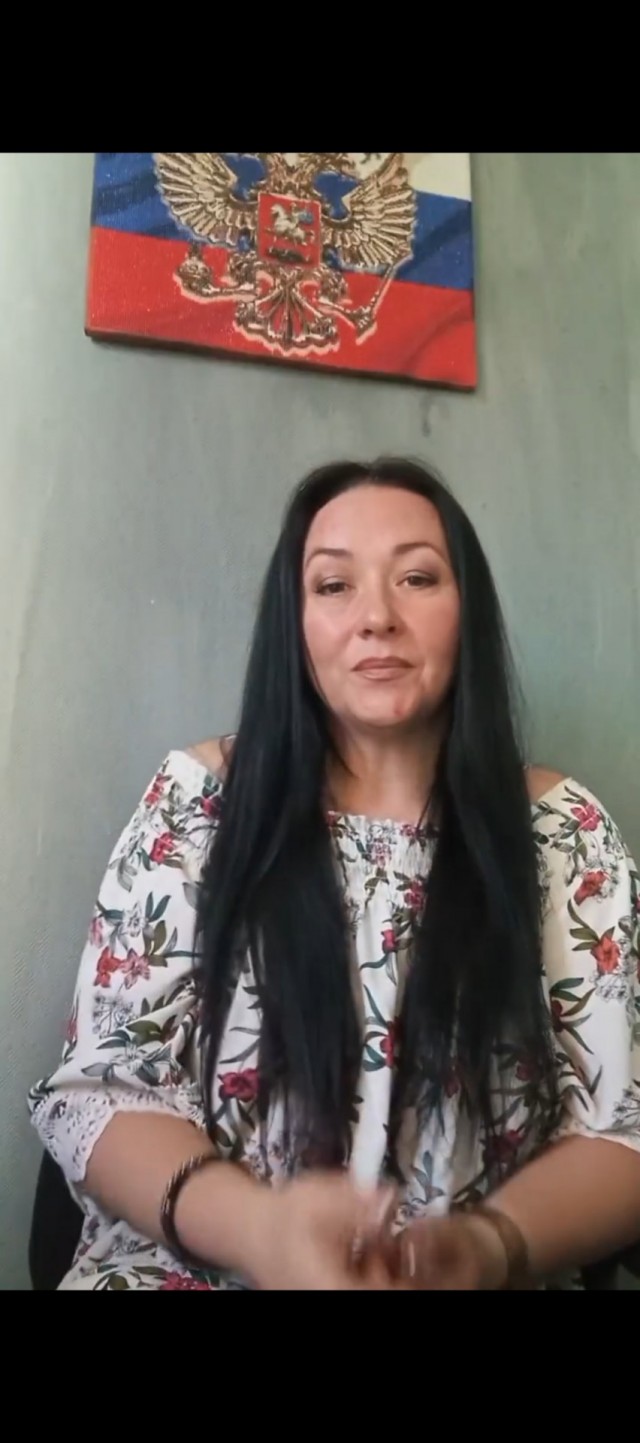 Девушка из Ульяновской области призывает чиновников работать!