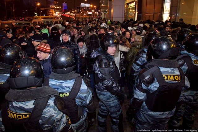 Беспорядки в Москве - продолжение возле Киевского