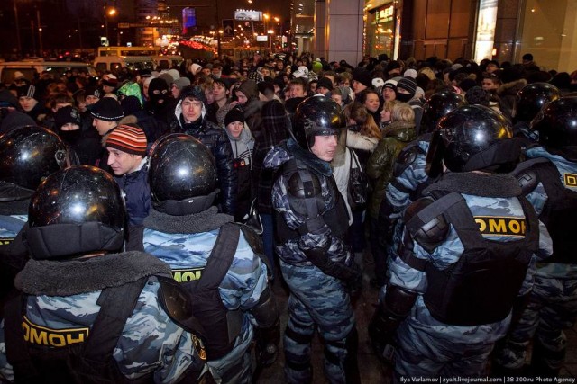 Беспорядки в Москве - продолжение возле Киевского
