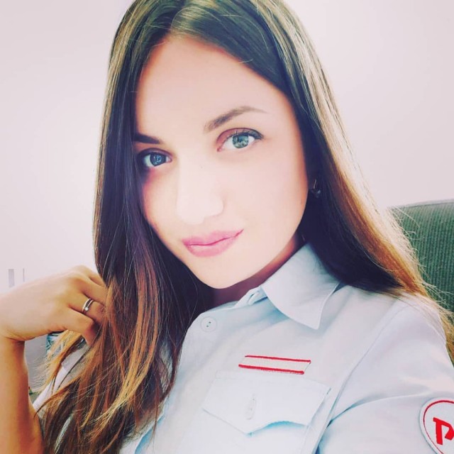 Берегите работниц РЖД! Особенно симпатичных проводниц!