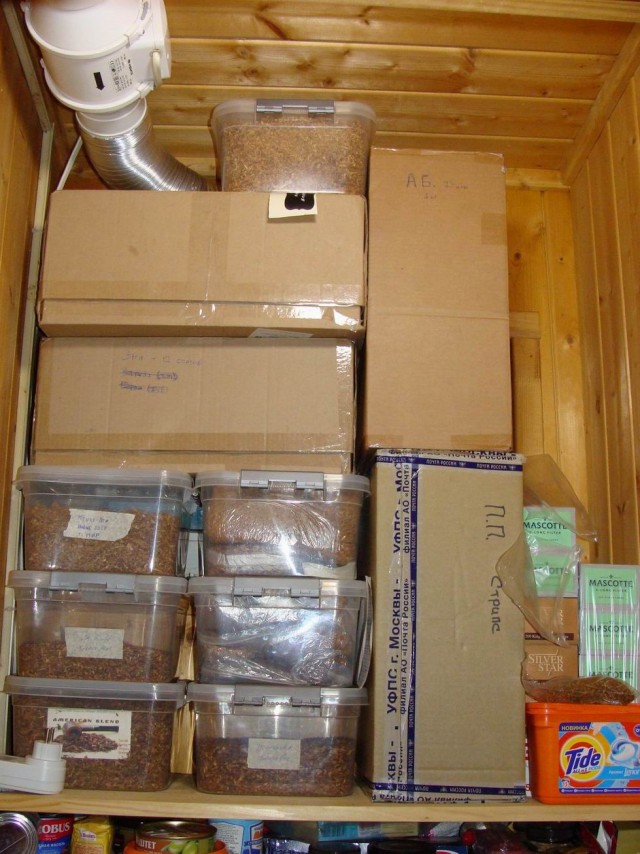 Пачка сигарет из натурального развесного табака стоит всего 36 рублей.