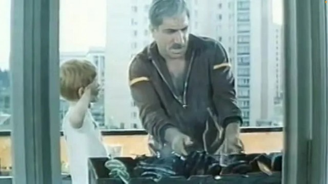 Жители новостройки в Киеве начали отапливаться дровами