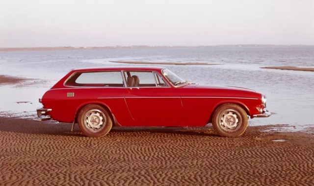 Полвека универсалу Volvo 1800 ES