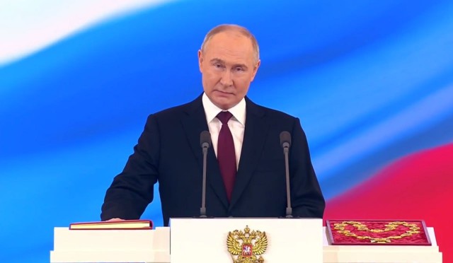 Инаугурация президента России Владимира Путина в Большом Кремлёвском дворце: прямая трансляция