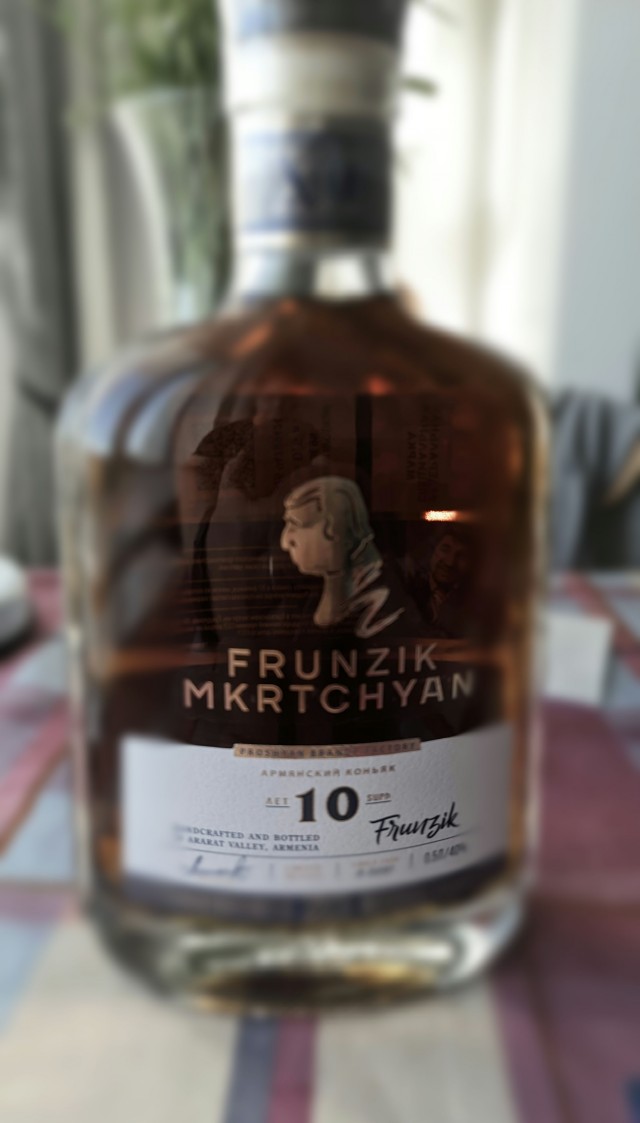 Я памятник себе воздвиг...