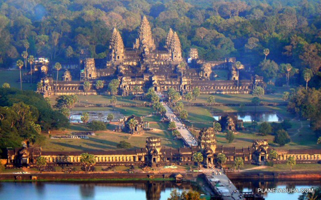 Анкор-Ват, Камбоджа - самый большой храм в мире