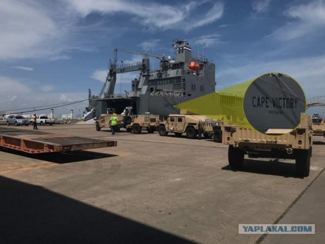 США готовят военный удар: перебрасывают за границу сотни танков и гаубиц