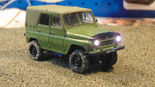 Микро RC модель УАЗ-469 полный привод и дым из глушителя