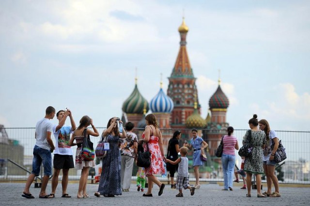 Приезжающим в РФ туристам будут компенсировать стоимость путевок