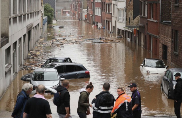 В Германии ввели режим военной катастрофы из-за наводнения
