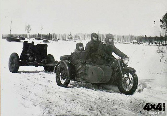 Фотографии связанных с историей Красной и Советской Армии.