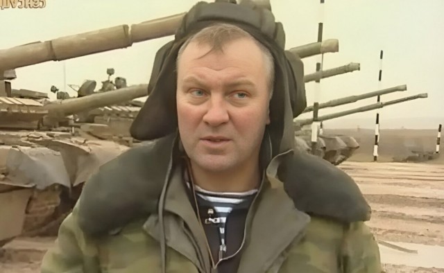 У Буданова ГРУ асимметрия рук
