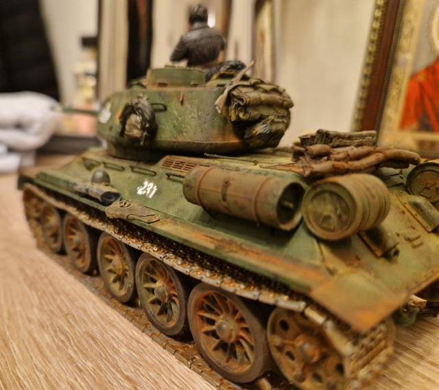 Рукожопства пост. Т34-85 "Скоро снова в бой". Какой-то фронт 1944 год