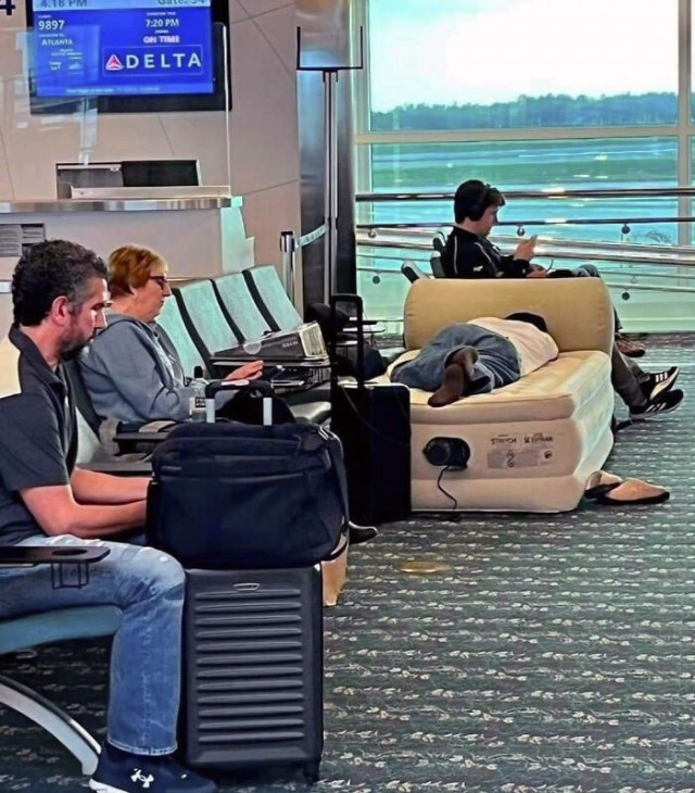 Вам всё равно никто не поверит: 30 фото удивительных случаев от пользователей Сети