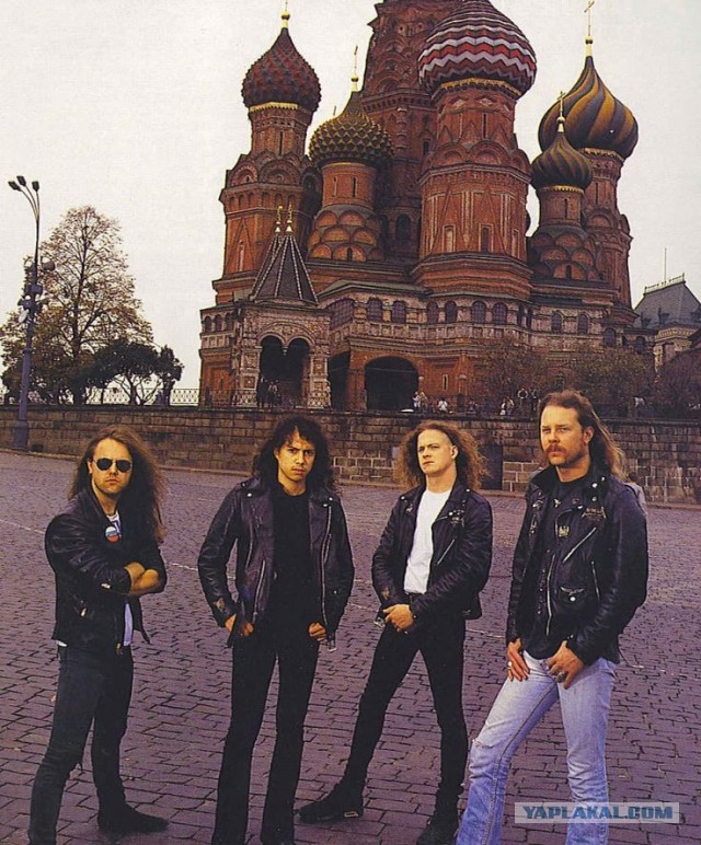 Чел поделился в соцсетях старым фото своей мамы