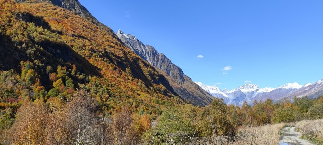 Золотая осень в Домбае