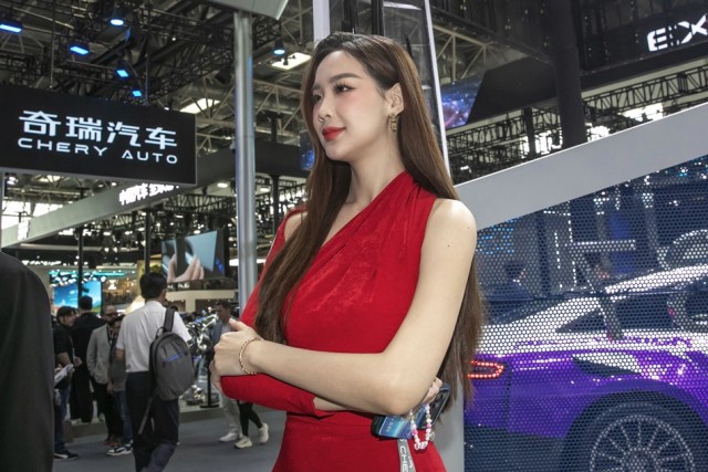 Девушки с выставки "Пекинский автосалон 2026"