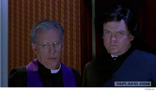 Девушка под солью оплевала полицию и скорую