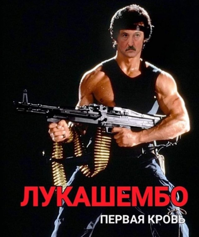 Лукашенко с автоматом. С кем воевать собрался?