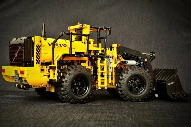 Сказка, которая началась в столярной мастерской: как появился конструктор Lego