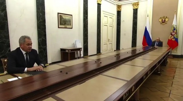 Что-то это уже ни в какие ворота