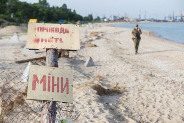 В Вапнярке, Одесской области - к берегу приплыла мина и взорвалась