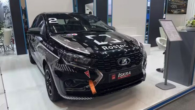 АвтоВАЗ показал на «ИННОПРОМ. Беларусь» три новинки – LADA Azimut, LADA Iskra и LADA Iskra Sport