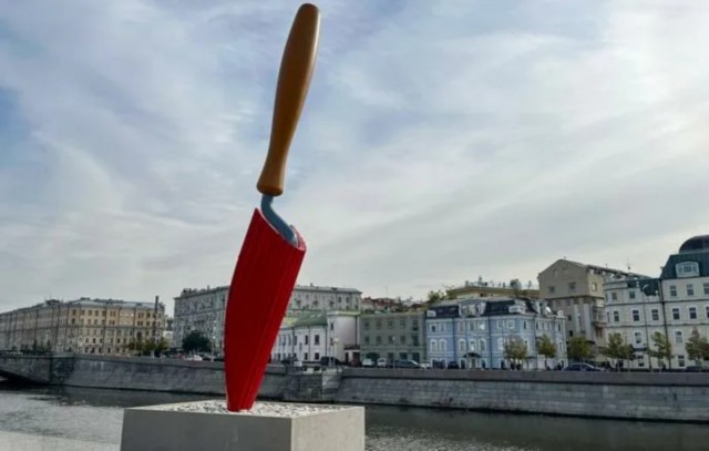 В Екатеринбурге открыли памятник режиссеру Балабанову