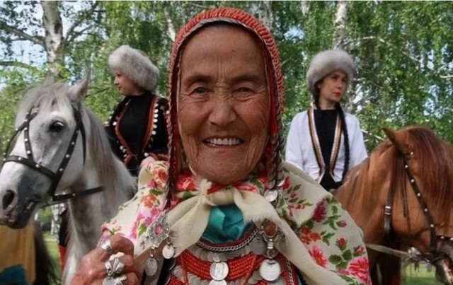 ЯПлакалъ глазами Нурии
