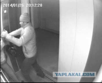 Какие-то чурки нападают на людей в лифтах в Питере