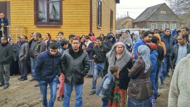 Цыгане: политика властей может привести к новой волне беспорядков