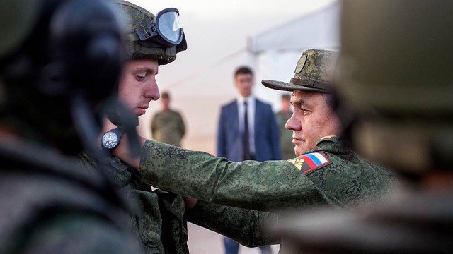 Минобороны отстранит от службы военных с ожирением