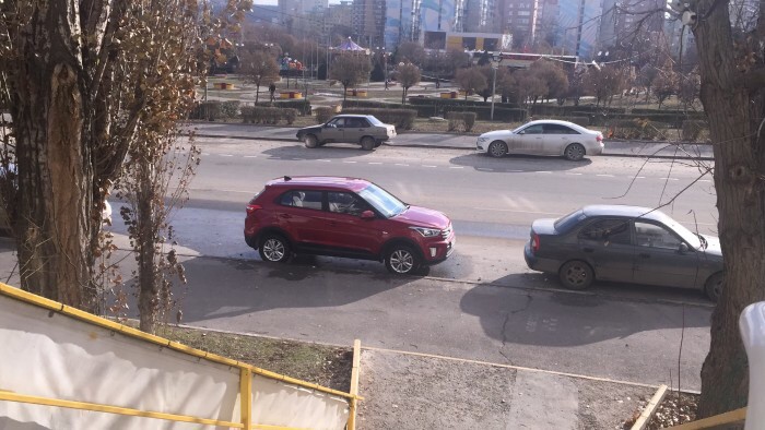 Вам красивее или иномарку? Сравнение Lada Xray Cross и Hyundai Creta