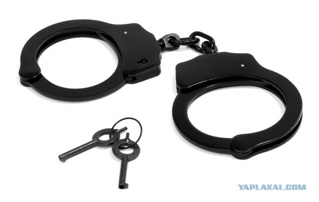В Госдуме предложили штрафовать водителей за умные часы и фитнес-браслеты