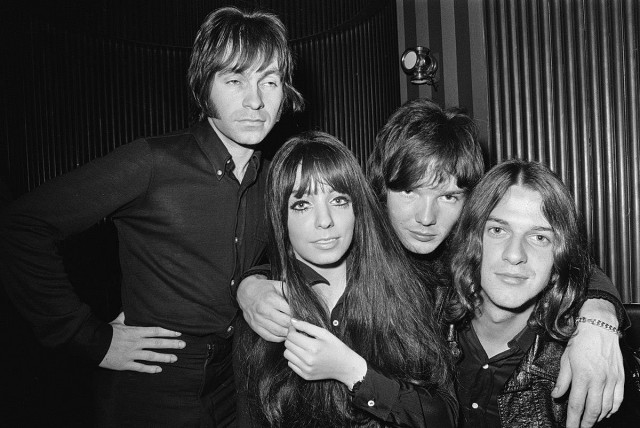 Альтернативная биография легендарной группы SHOCKING BLUE
