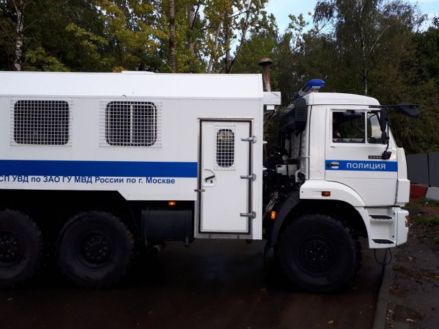 Новые московские автозаки будут оборудованы кондиционером и туалетом