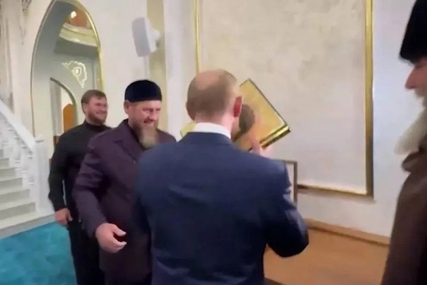 Первый в истоии конфликт Муфтия с Дедом Морозом