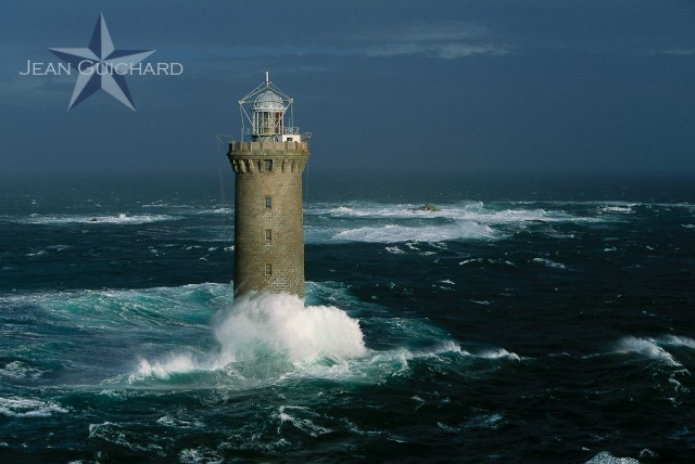 Маяк де Кереон (Le Phare de Kereon). А что там внутри?