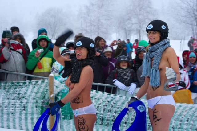 Отмороженная титька 2013 (18+)